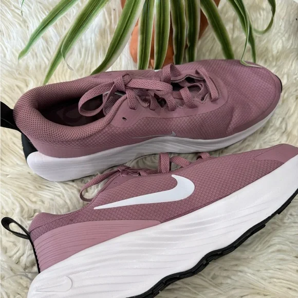 New🌿NIKE PROMINA - Picture 1 of 6